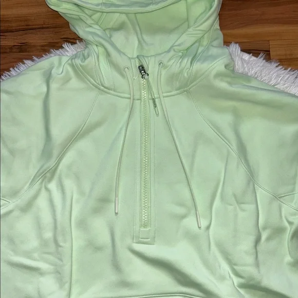 Athleta Unstoppable Fleece Lined Half Zip Sweatshirt Size Medium Mint Tint NEW
